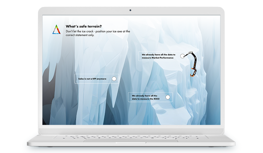Laptop mit Screenshot aus einem Training, es geht um Klettern an einer Eiswand.
